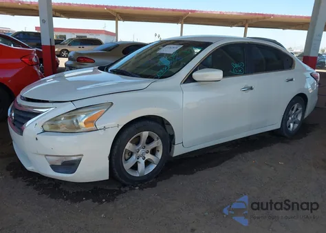 2014 Nissan Altima 2.5 S из США, поврежденный, VIN 1N4AL3AP2EN361853